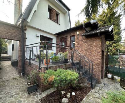 Útulný 3-izb. dom v Dúbravke, ul. Na Vrátkach