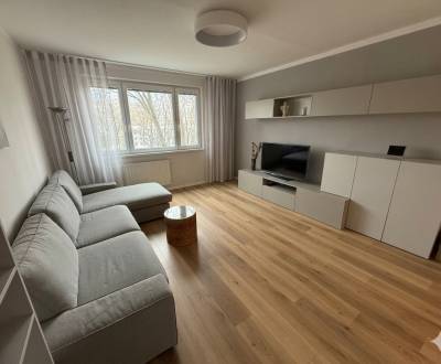 3-izbový byt na prenájom v Petržalke, Bratislava - Dvory I.