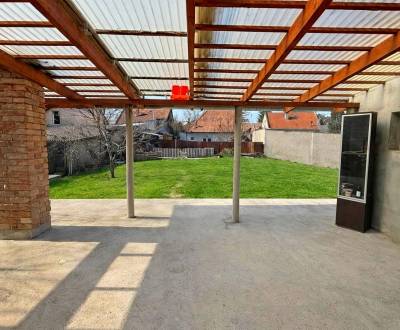 NA PREDAJ 4 IZBOVÝ DOM V POKOJNEJ ČASTI MESTA KOMÁRNO