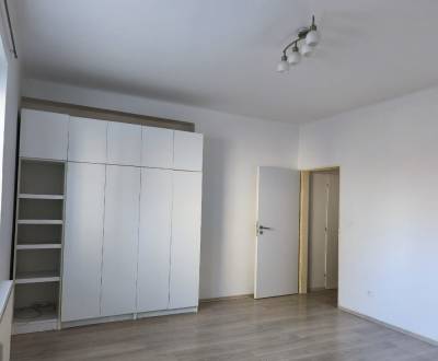 1-izb. byt na ul. Trenčianska, Ružinov v tehlovom dome