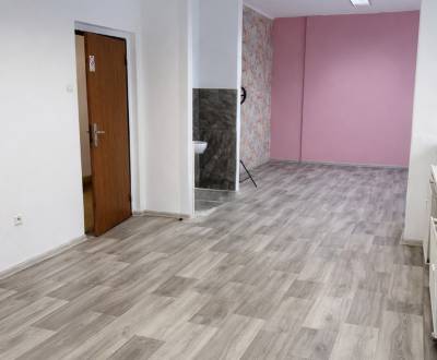 Obchodný priestor na prenájom – centrum, vhodný pre beauty služby