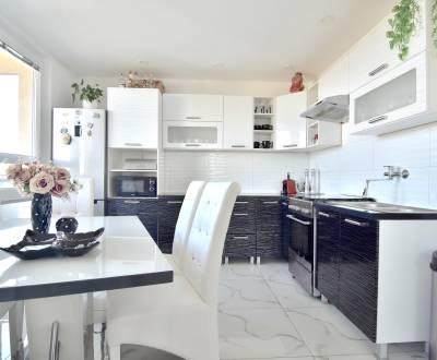 ŠAMORÍN, Mestský Majer, 3-i byt, 78 m2 – S LOGGIOU, zrekonštruovaný