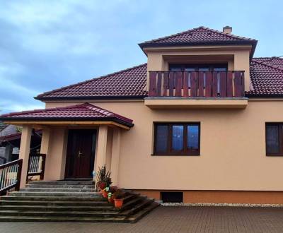 Priestranný  6i rodinný dom, pozemok 936 m2, Sekule, okres Senica