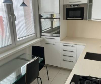 Prenájom 2 izbový byt s lodžiou, Tranovského ulica, BA IV. Dúbravka