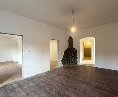 Predaj 3 - izbového bytu v obci Štiavnické Bane 