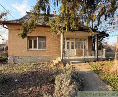 Vidiecky domček pri Váhu s veľkým pozemkom 1665 m2 – ideálny na chalup