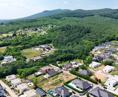 Pozemok pri lese so stavebným povolením - 805 m2 - Štitáre 
