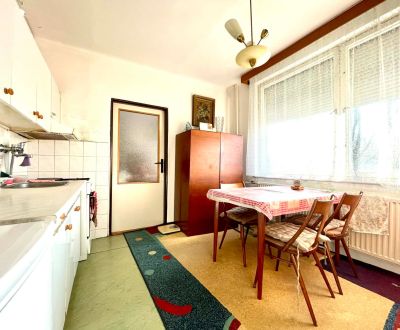 Na predaj 1-izbový byt s balkónom a komorou /32m2/, KN