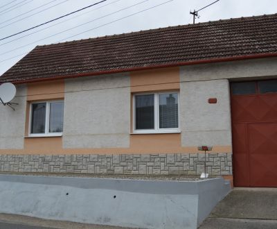 Vydiecký dom s veľkým  pozemkom a potenciálom, s drevom na kúrenie! 