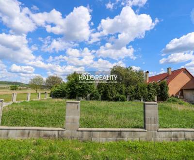 REZERVOVANÉ - Predaj, pozemok pre rodinný dom 676 m2...