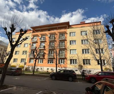 2 izbový tehlový byt Zvolen centrum s terasou 10m² na predaj