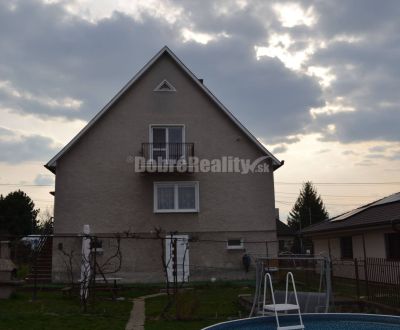 Dobré Reality ponúkajú na predaj priestranný 6 - izbový rodinný dom v 