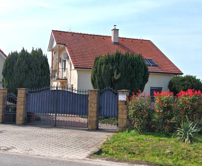 Na predaj rodinný dom v obci Močenok