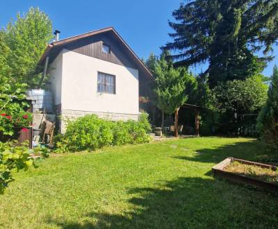 Exkluzívne na predaj murovaná záhradná chata, Mojšová Lúčka