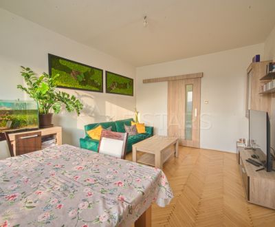 Rezervované !!! 3 izbový byt, 73m2 + pivnica 5,67 m², Nová Dubnica