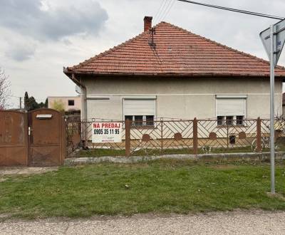 Predáme 5- izbový rodinný dom- Mojzesovo