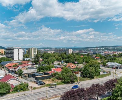 TERASA - TORYSKÁ, 3 izb. byt 68 m2 + loggia.Výborná lokalita