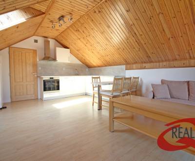 **BEZ PROVÍZIE**ČISTO NOVÝ 3-IZBOVÝ BYT V RODINNOM DOME S LOGGIOU**