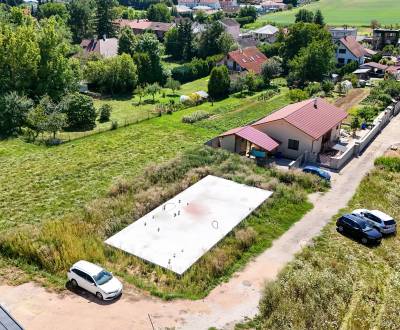 Základová doska na  575 m2 pozemku - Čeľadice 