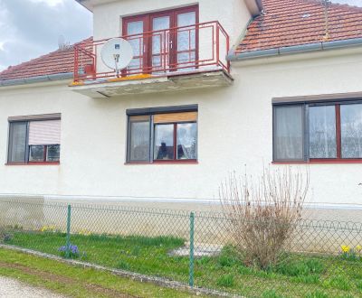 RD so záhradou, pivnicou garážou na Myjave. 