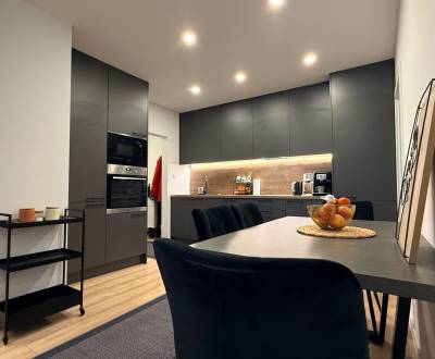 KOMPLETNE prerobený 4i byt s balkónom, 77m2 - ZÁTVOR