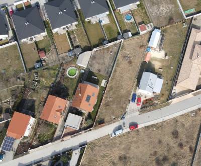 Predaj slnečného pozemku  v Miloslavove, časť Alžbetin Dvor