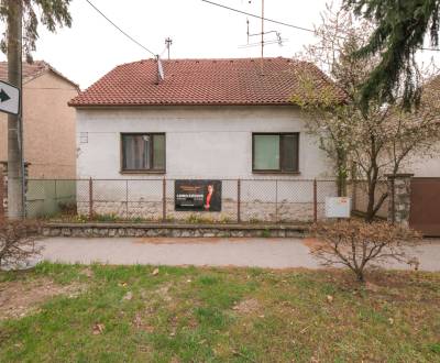 Na predaj rodinný dom Trnava, Zelenečská ulica, pozemok 1085 m2