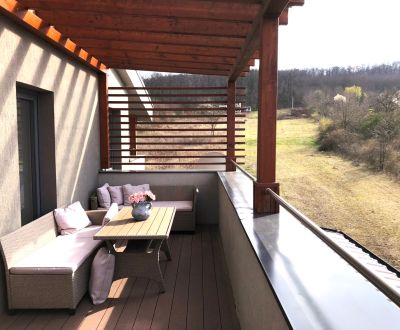 Na predaj štyri apartmány na jednom poschodí Podhájská