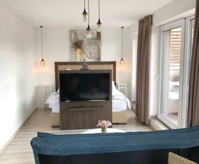 Na predaj štyri apartmány na jednom poschodí Podhájská