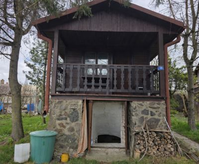 ZÁHRADNÁ CHATKA S KRÁSNYM SLNEČNÝM POZEMKOM, BOHDANOVCE