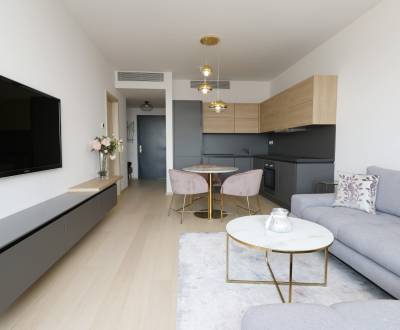 NUERA︱SKY PARK Výhľad na hrad vo veži 1