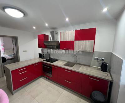 Na prenájom  krasny 2 izbový byt .