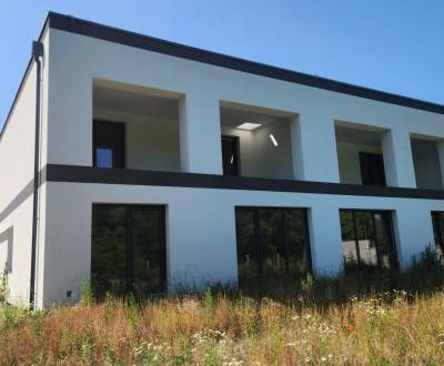 I Predaj 5-i mezonetu s vlastným pozemkom