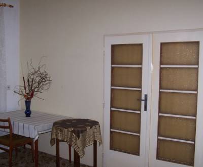 Veľký 2-izb. byt, Dopravná ul., Rača - Východné