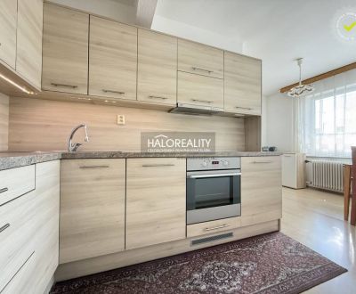 Predaj, rodinný dom Oslany - EXKLUZÍVNE HALO REALITY