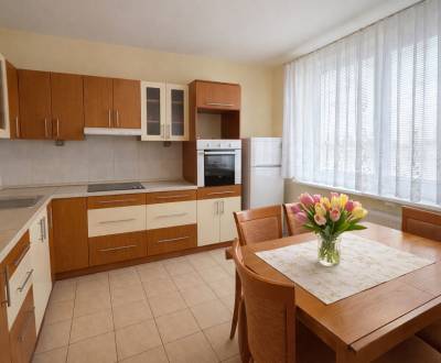 REZERVOVANÝ/ Na predaj 2-izb. byt s balkónom, Senica, Štefánikova ul.