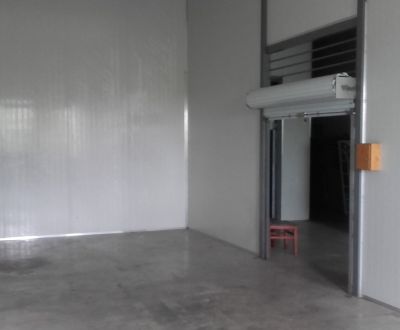 Prenájom skladu 85 m2 (čistý, suchý, vykurovaný) na Starej Vajnorskej