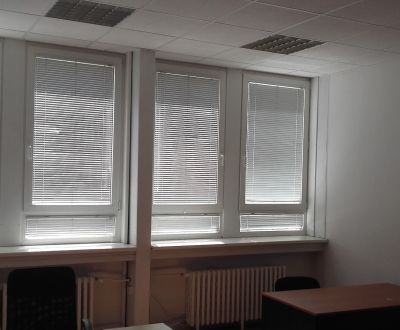 Prenájom kancelárie 35,5 m2 pri POLUS-e na Pluhovej ul.