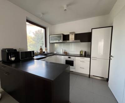 2 izbový byt v tesnej blízkosti Horského parku