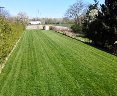 Priestor pre váš vysnívaný domov – pozemok 1114 m² - Horné Topoľníky