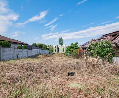 Necelých 12á pri Nitre - STAVEBNÝ POZEMOK