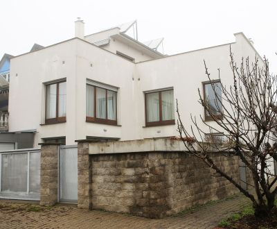 Na predaj rodinný dom na Súľovskej 56 v Bratislave