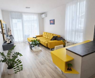 Prenájom 2-izbový byt, 53m2,loggia, AHOJ PARK, Koliba