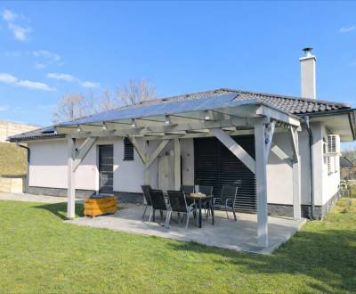 REZERVOVANÉ - Novostavba 4-izbového rodinného domu s veľkým pozemkom