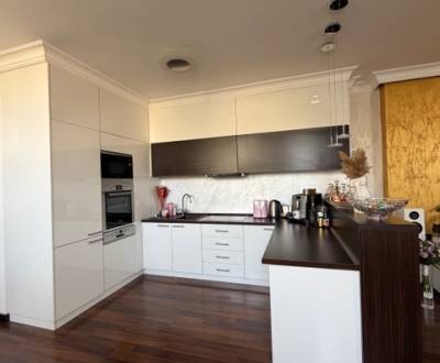 4 Izbový byt s teraou na Leškovej ulici na predaj