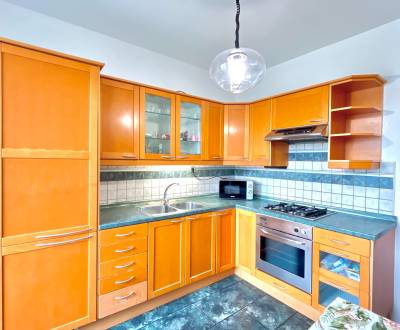 Prenájom priestranného 3-izb bytu – Andrusovova, Petržalka