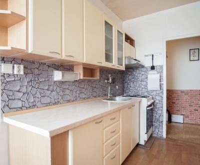 2-izbový byt s veľkým balkónom blízko centra, Nové Zámky – 64,15m2