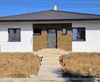 Bungalov v centre obce Cabaj Čápor, Wágnerova ulica, Dom č.1