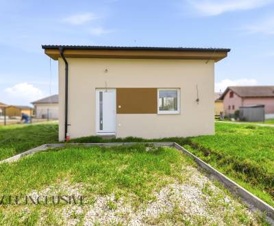 Na predaj rekreačný dom pri jazere, Vojka nad Dunajom