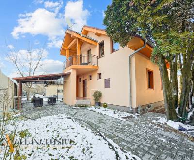 NA PREDAJ 5-IZBOVÝ RODINNÝ DOM, VEĽKÁ PAKA